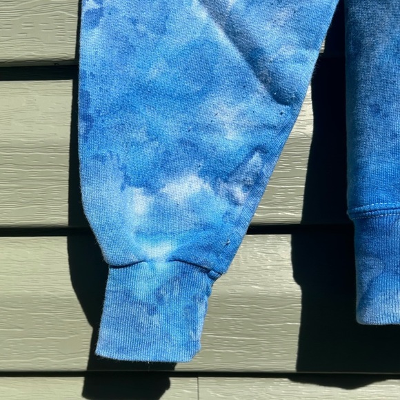 Sublime Blue Tie-Dye Sweater - Picture 4 of 6